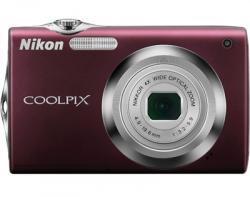 Camara Digital Nikon 26211 12x CCD LCD Retrato inteligente 3200 ISO